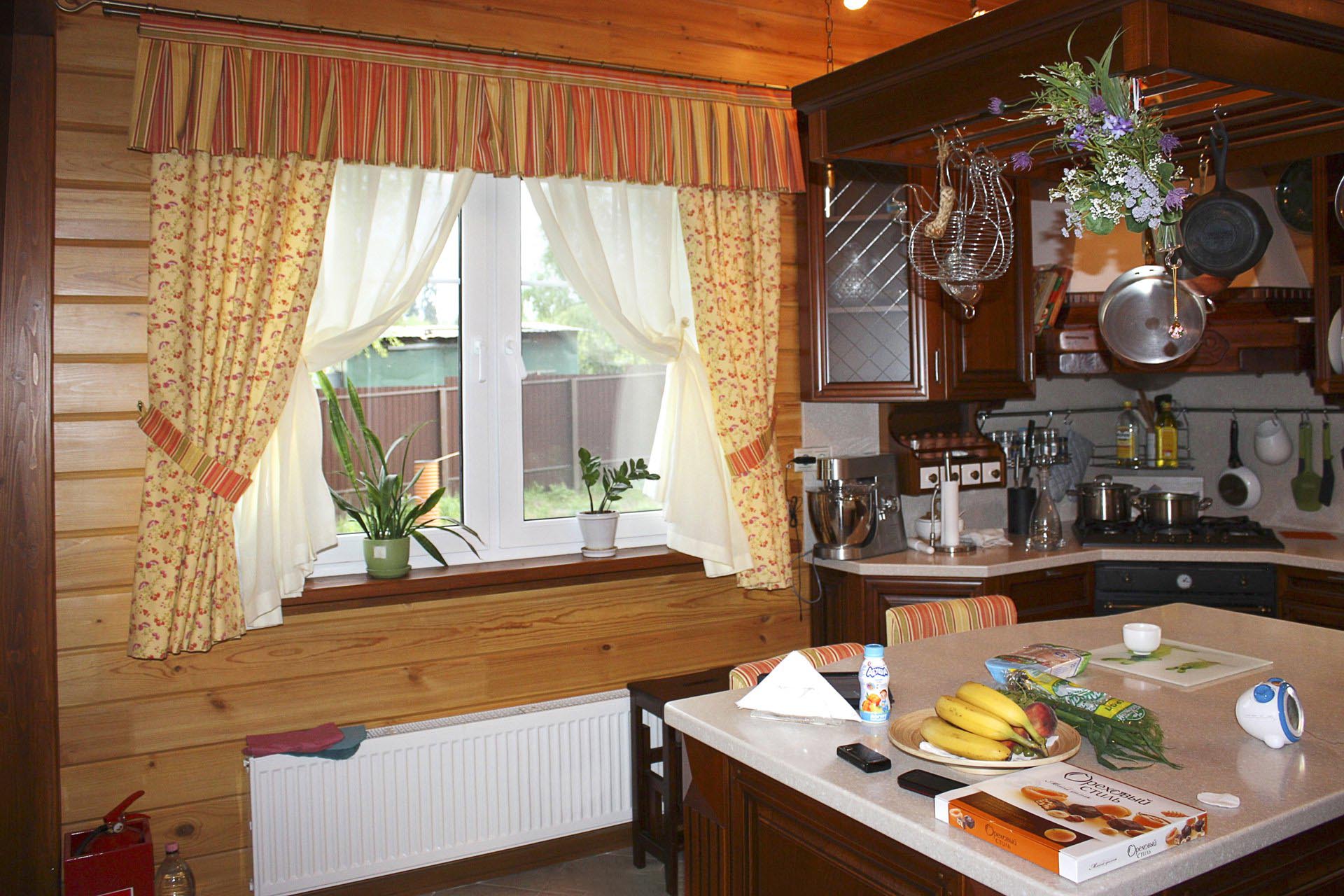 Кухонные занавески в деревенском стиле